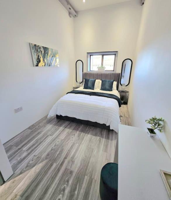 Modern Duplex Penthouse Panoramic Views & Parking Apartment Bradford  Bagian luar foto